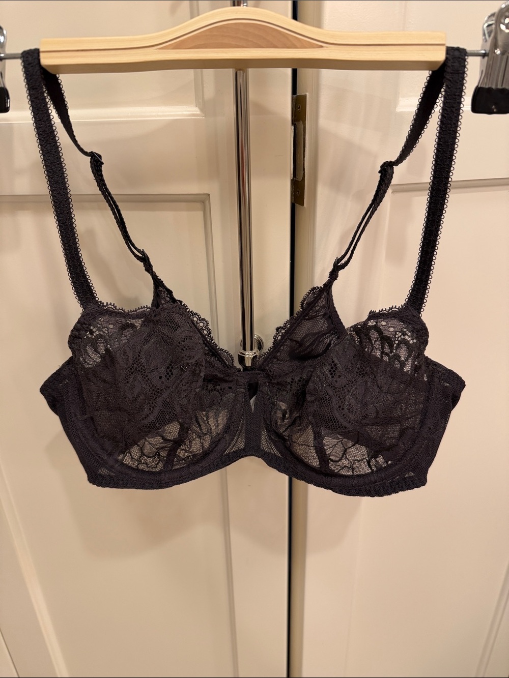 Simone Perele dark gray lace bra